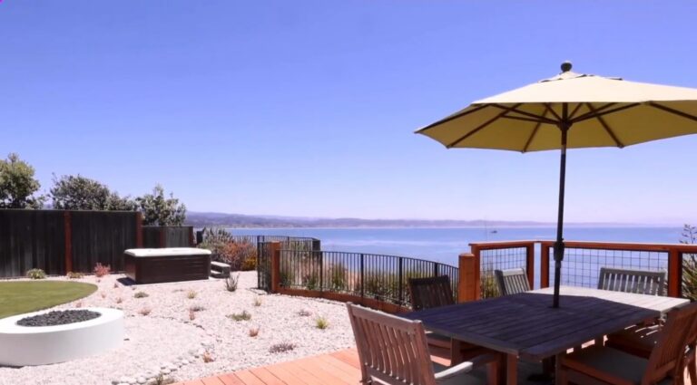Oceanfront home built by Taddie Jowers Construction